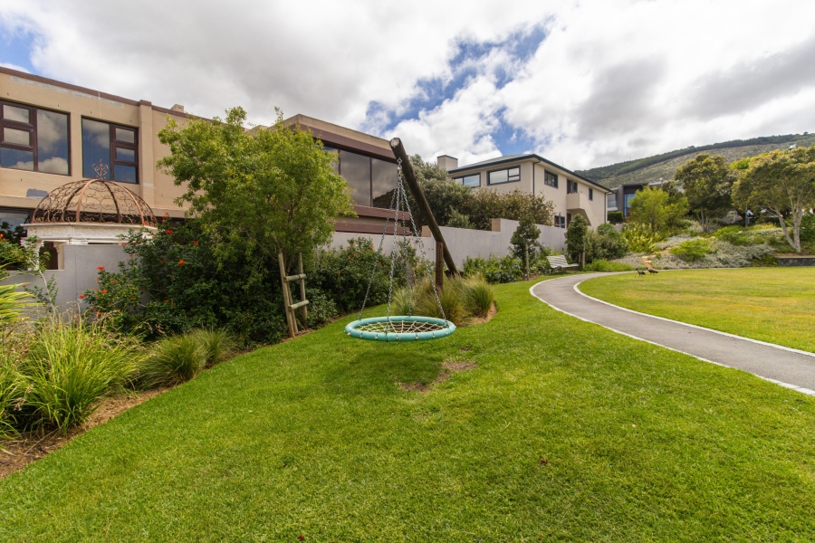 6 Bedroom Property for Sale in Baronetcy Estate Western Cape